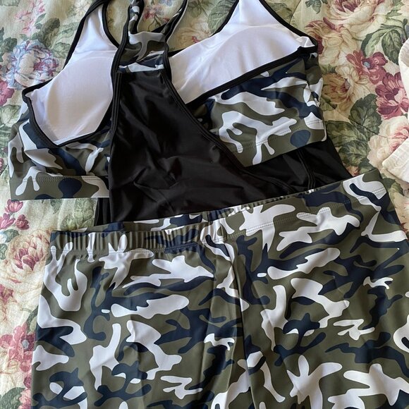 SHEIN Swim Plus Size 4X Camo Print Tankini Set Racer Back Tank Top Boy Shorts - Picture 2 of 5
